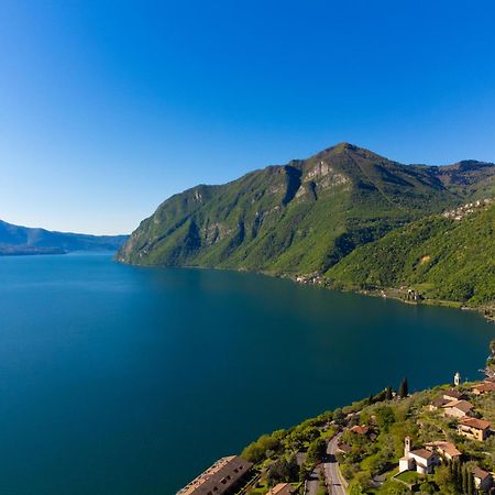 Costa Blu - Terrace Overlooking The Lake & Pool Riva di Solto Buitenkant foto