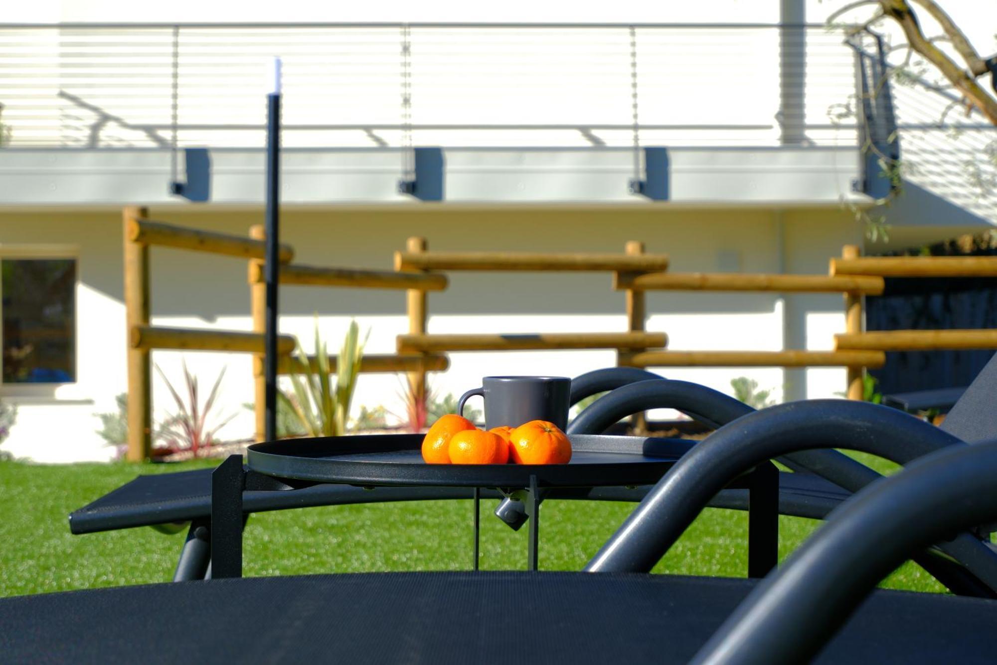 Costa Blu - Terrace Overlooking The Lake & Pool Riva di Solto Buitenkant foto